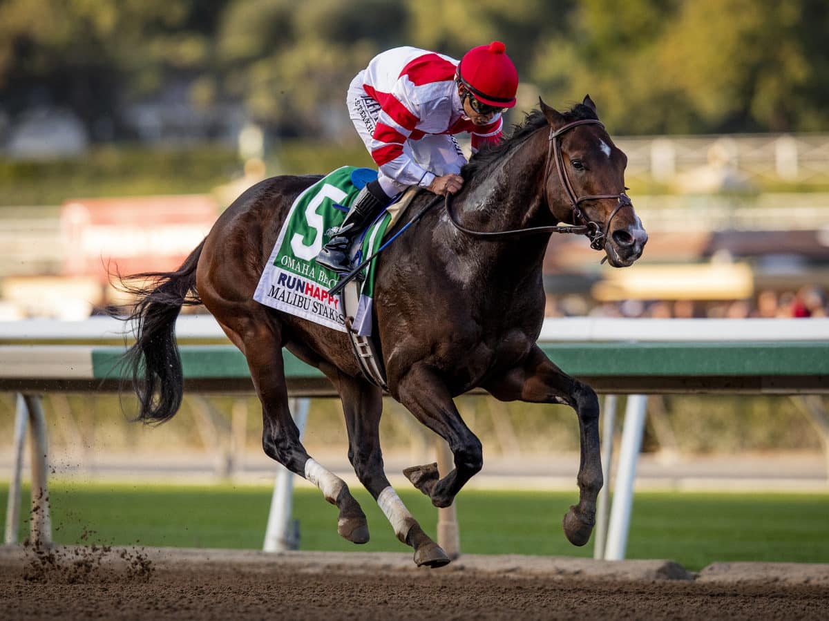 Omaha Beach wins the 2019 Malibu-G1 in hand | Eclipse Sportswire photo