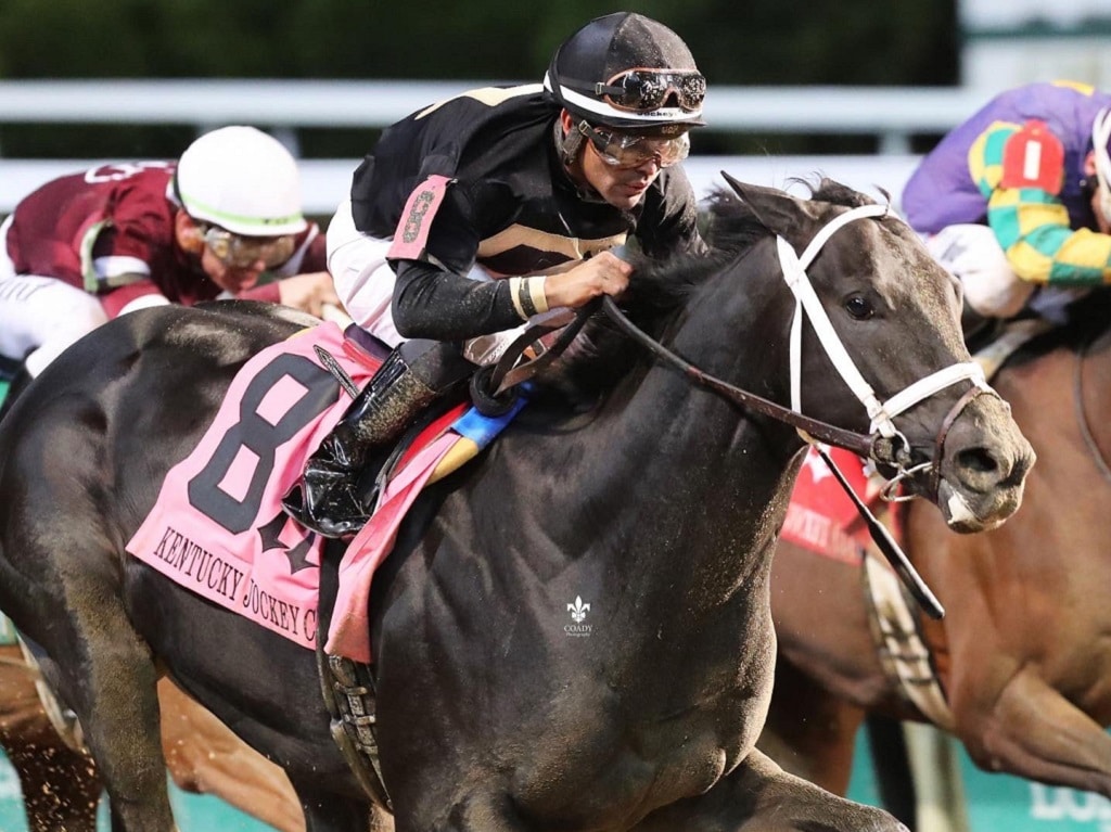 Instant Coffee closes in on victory in the 2022 KY Jockey Club - Coady photo