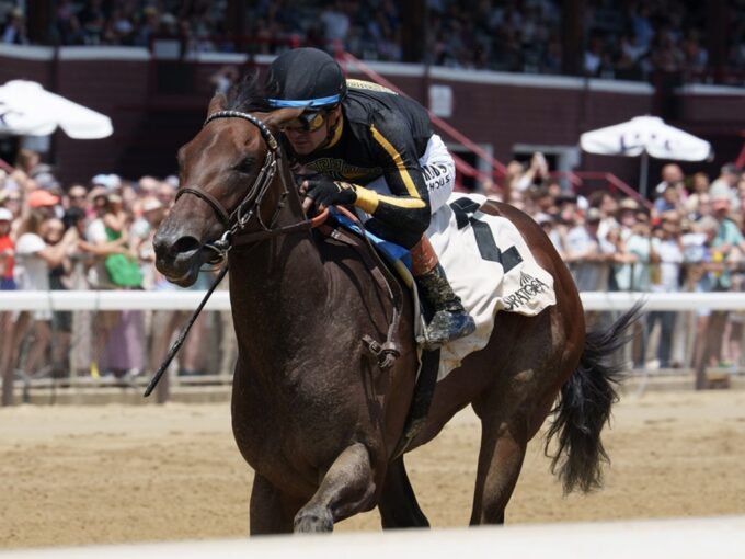 2yo filly Kingsolver breaks her maiden in the 2025 Schuylerville S. at Saratoga | NYRA photo