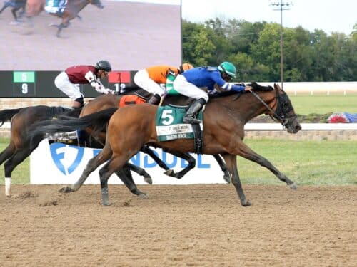 Sharons Beach surges to victory in the 2026 St. Louis Derby - Coady Media photo